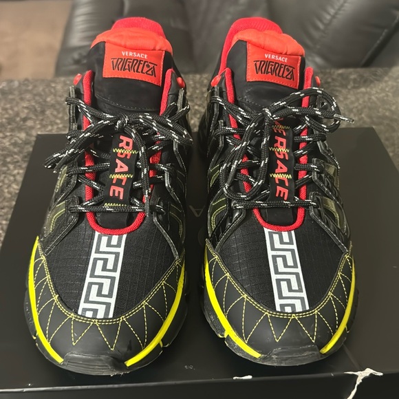 Versace - Picture 4 of 4